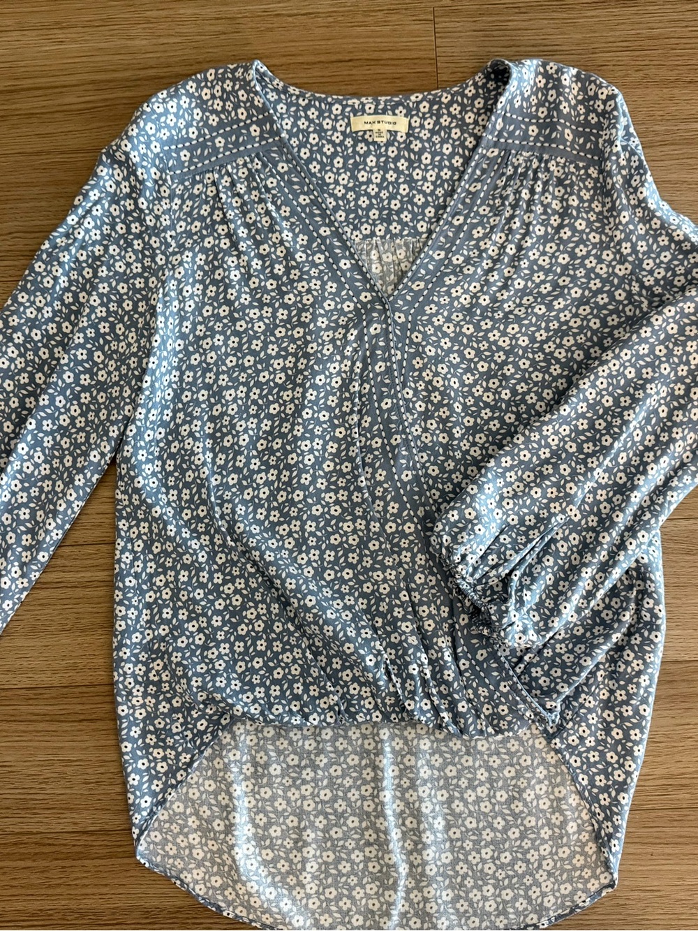 Max Studio Womens Small Blue White Floral Faux Wrap Rayon Blouse Long Sleeve - Picture 14 of 16